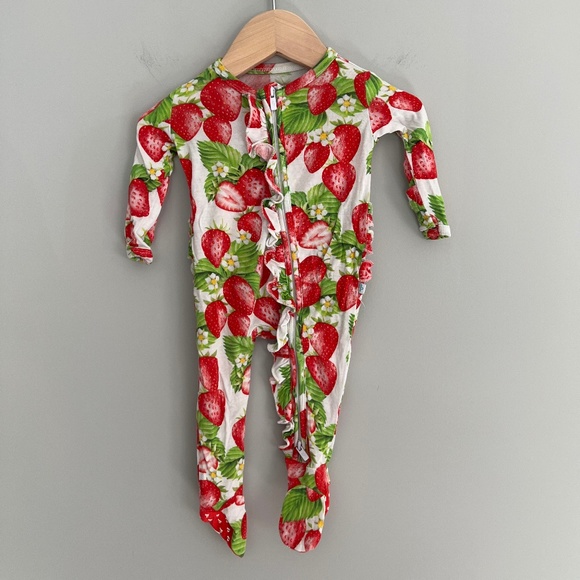 Posh Peanut Other - Posh Peanut Strawberry Newborn Footie